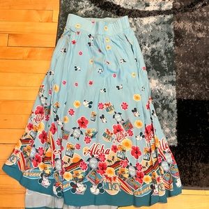 Disney Her Universe Mickey Aloha Retro Skirt - Size 3 - Rare Find!